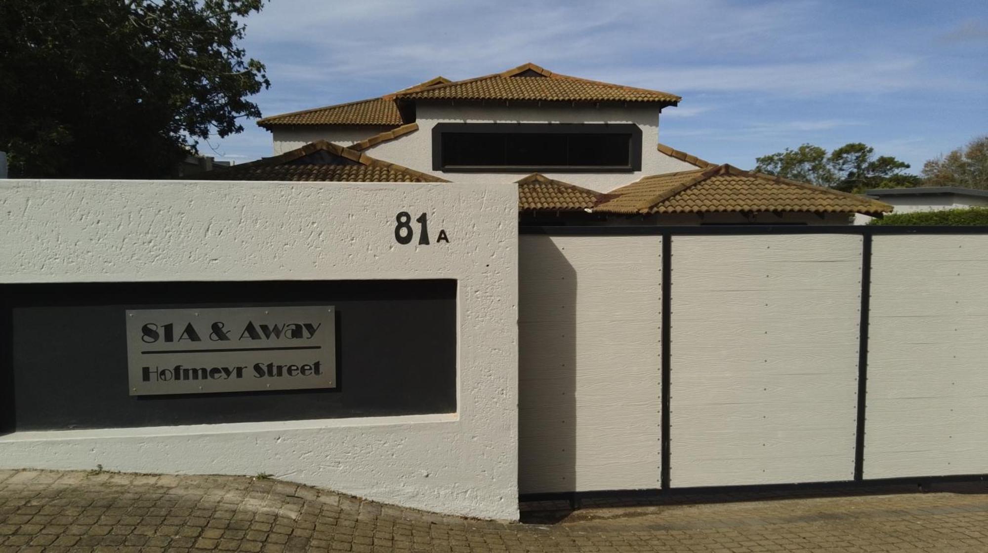 81 A & Away West Wing Apartment *